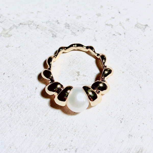 Croissant Pearl Ring